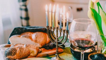 各自发挥实力，攻守平衡成败关键